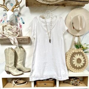 Beautiful LINEN boho dress w sequence detailing w shabby chic vibe